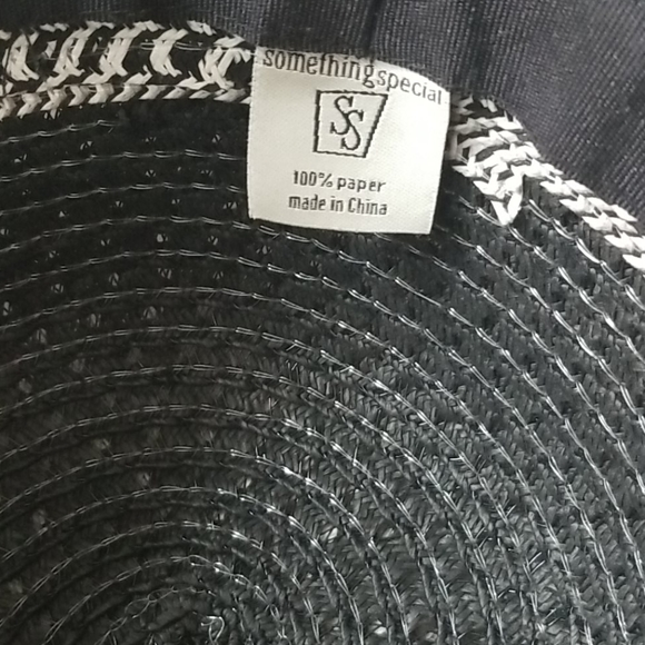 Chic summer hat - Picture 3 of 3